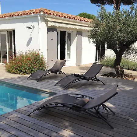 ღ Plein Soleil En Ré Spacieuse Avec Piscine&wifi Hébergement de vacances Le Bois-Plage-en-Ré