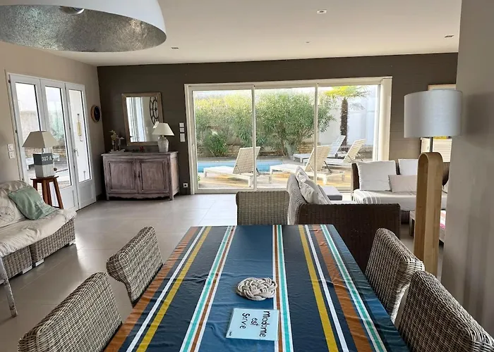 Сasa de vacaciones ღ Plein Soleil En Ré Villa Spacieuse avec Piscine&Wifi *